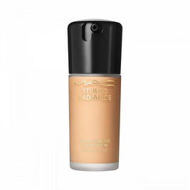 MAC, Studio Radiance, Ορός Foundation, NW20, 30 ml