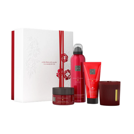 Σετ Rituals: The Ritual Of Ayurveda, Αναζωογονητικό, Scrub Σώματος, 125 g + The Ritual Of Ayurveda, Balancing, Κρέμα Σώματος, 100 ml + The Ritual Of Ayurveda, Floral, Αρωματικό Κερί, 140 g + The Ritual Of Ayurveda, Shower Mousse, 200 ml